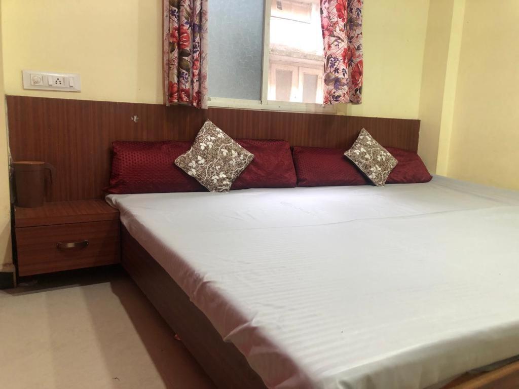 New Yanti Guest House Ujjain Dış mekan fotoğraf